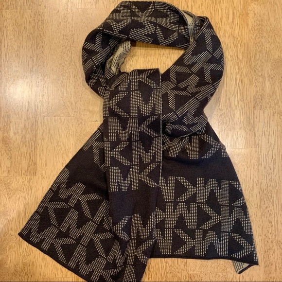 NWOT Michael‎ Kors Brown Tan Reversible Winter Scarf - Picture 8 of 8